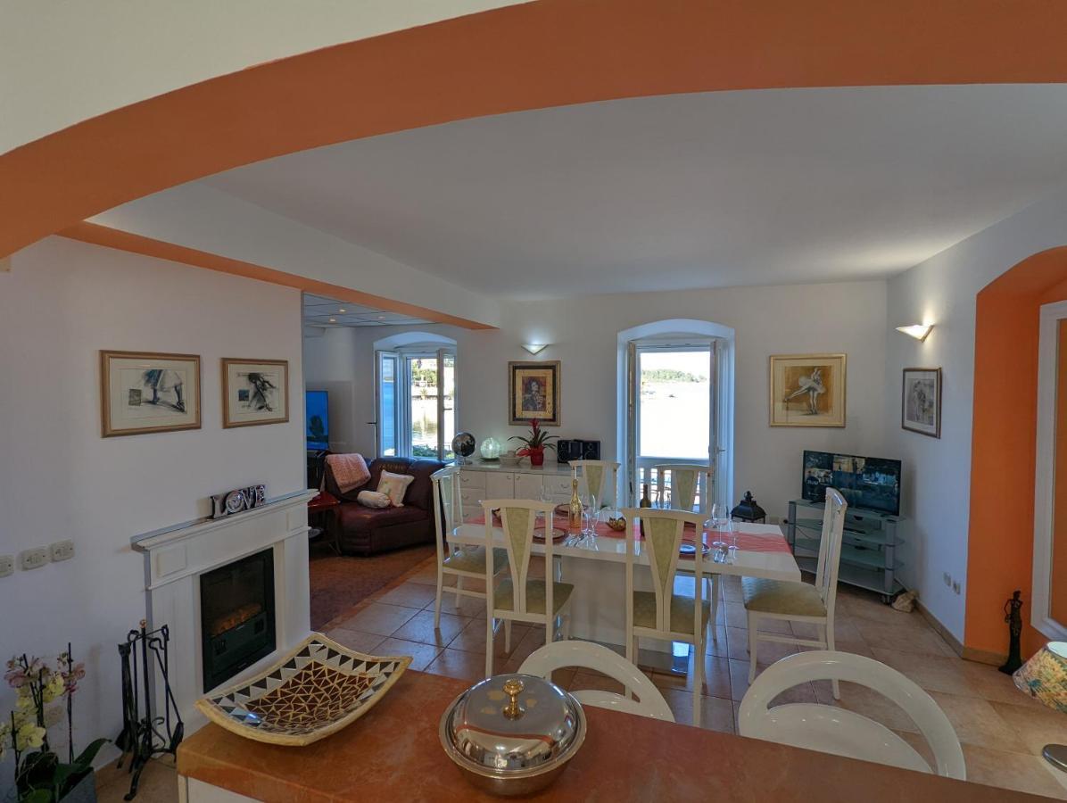Villa Pina Lumbarda Apartment Lumbarda