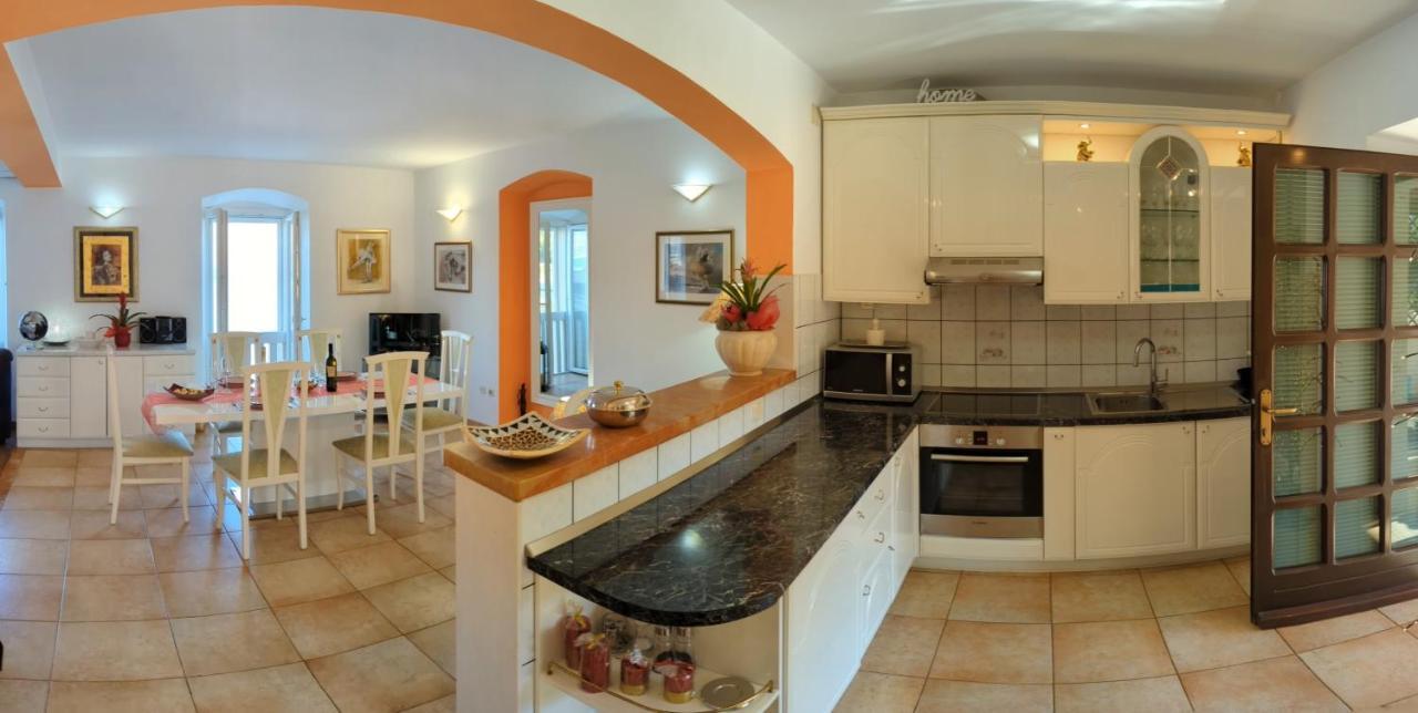 Villa Pina Lumbarda